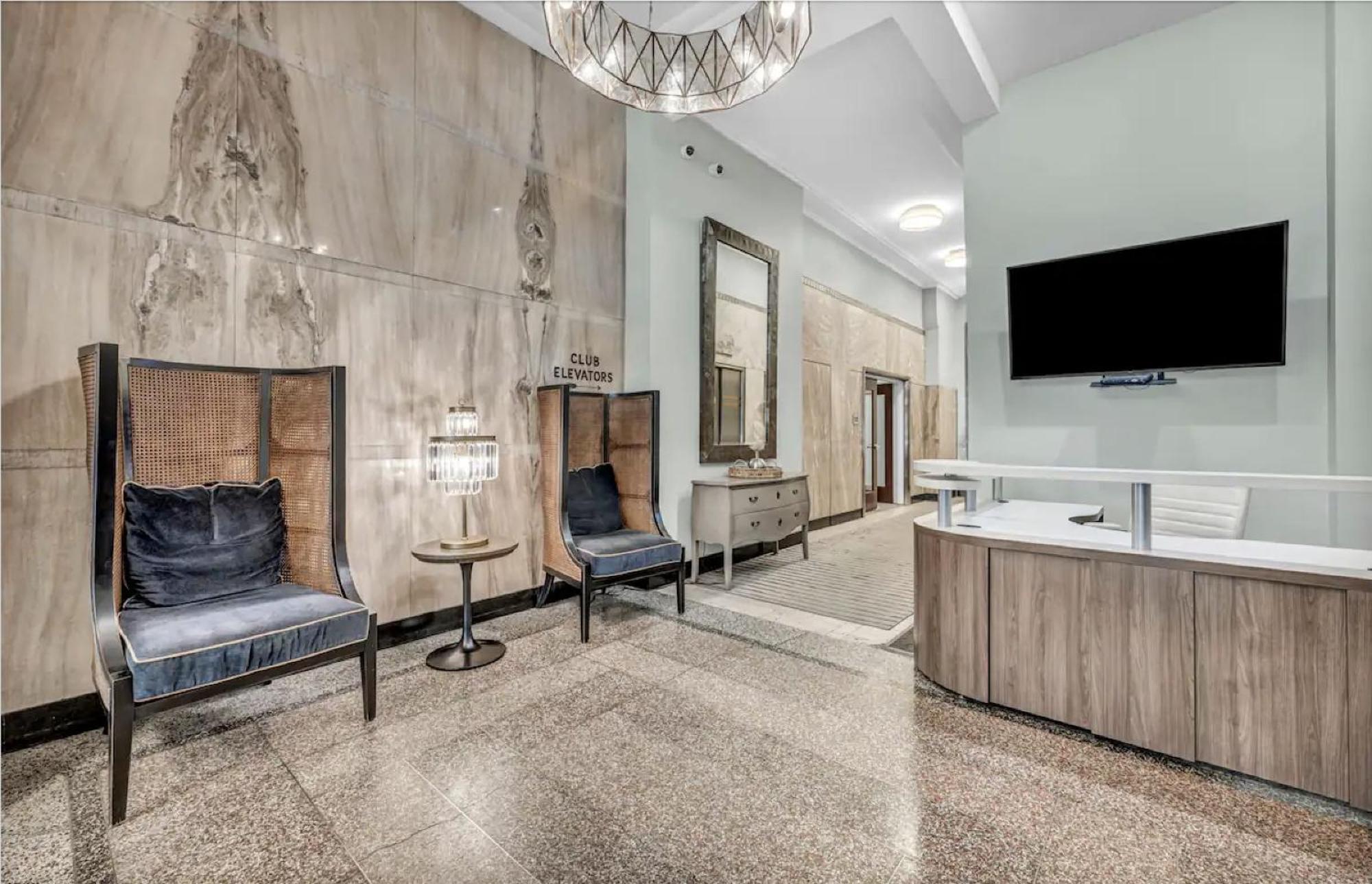 Heart Of Dt With Free Pool & Steam Plus Gym Luxe 812 Кливланд Екстериор снимка